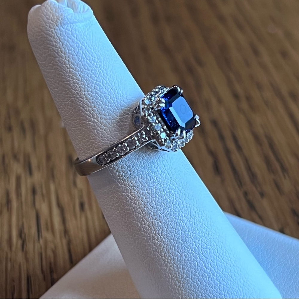⭐️ Blue CZ Sterling Silver Ring Size 5.25 - Picture 10 of 13